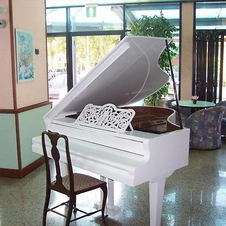 Hotel Mirage Lido di Classe Εξωτερικό φωτογραφία